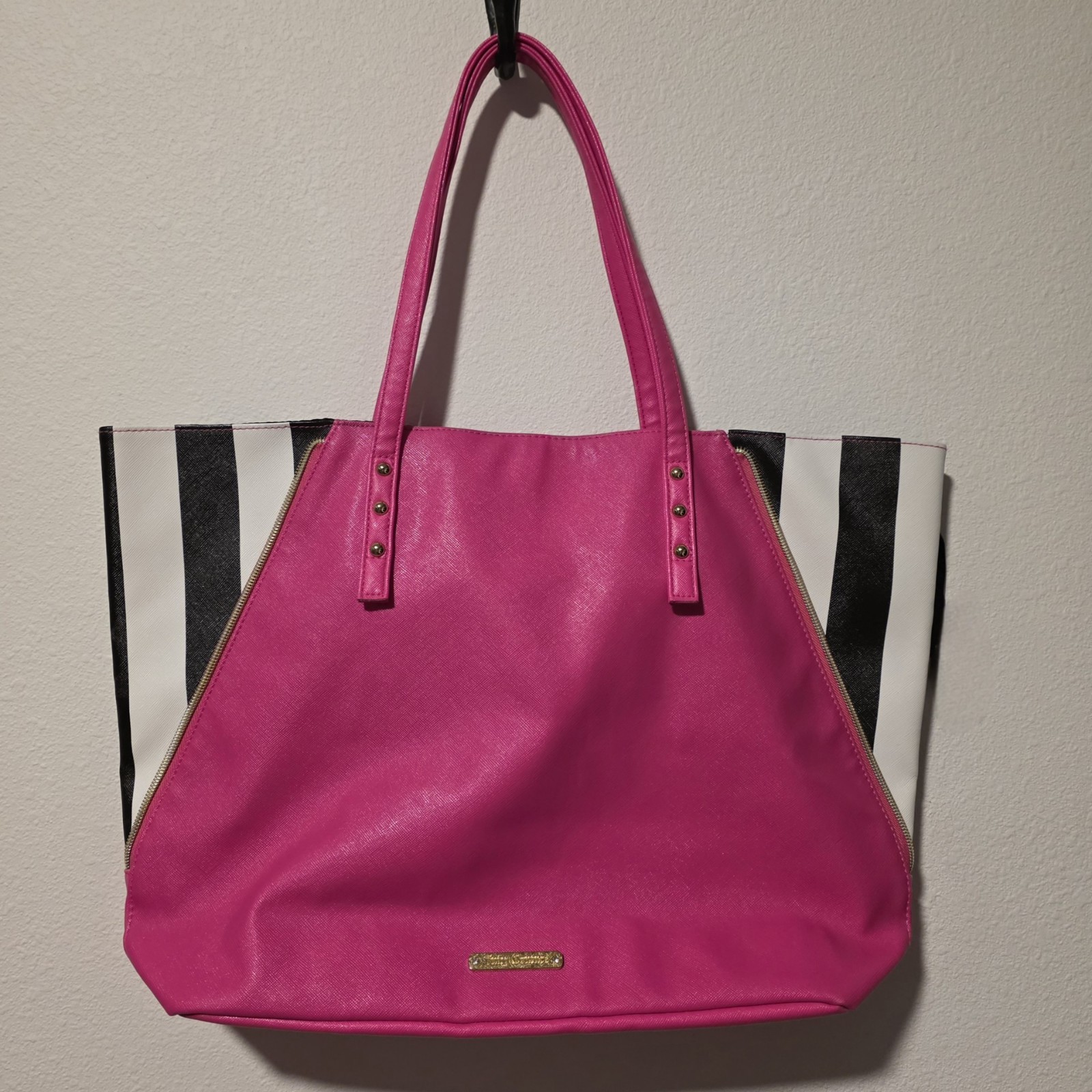 Stylish, Spacious Large Juicy Couture Tote Bag