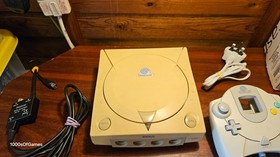 SEGA DREAMCAST & 7 GAMES CONSOLE BUNDLE #RBX60