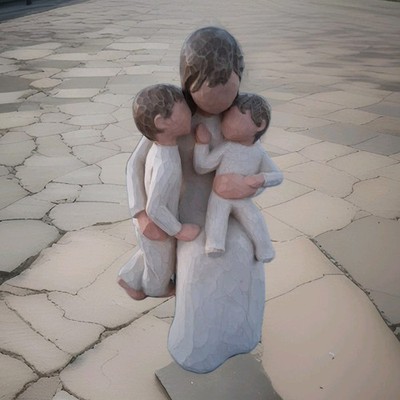 Demdaco WILLOW TREE Quietly Figurine Mother and Children Scene VGOOD CONDITION