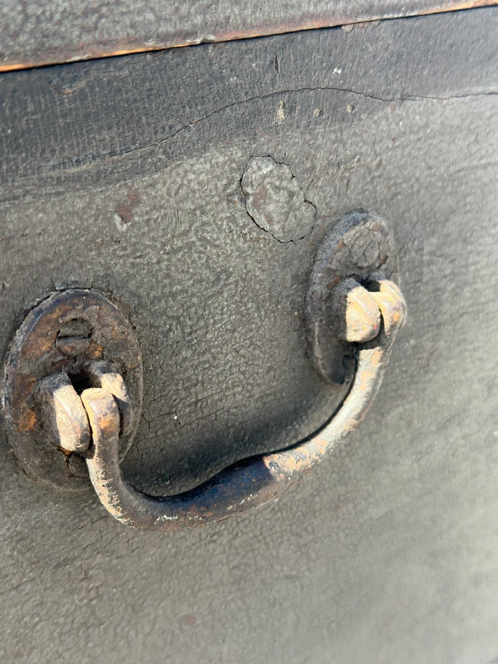 Antique Primitive Some Top Chest Box Early Surface 18th Folk Art Paint - Image 3 of 4