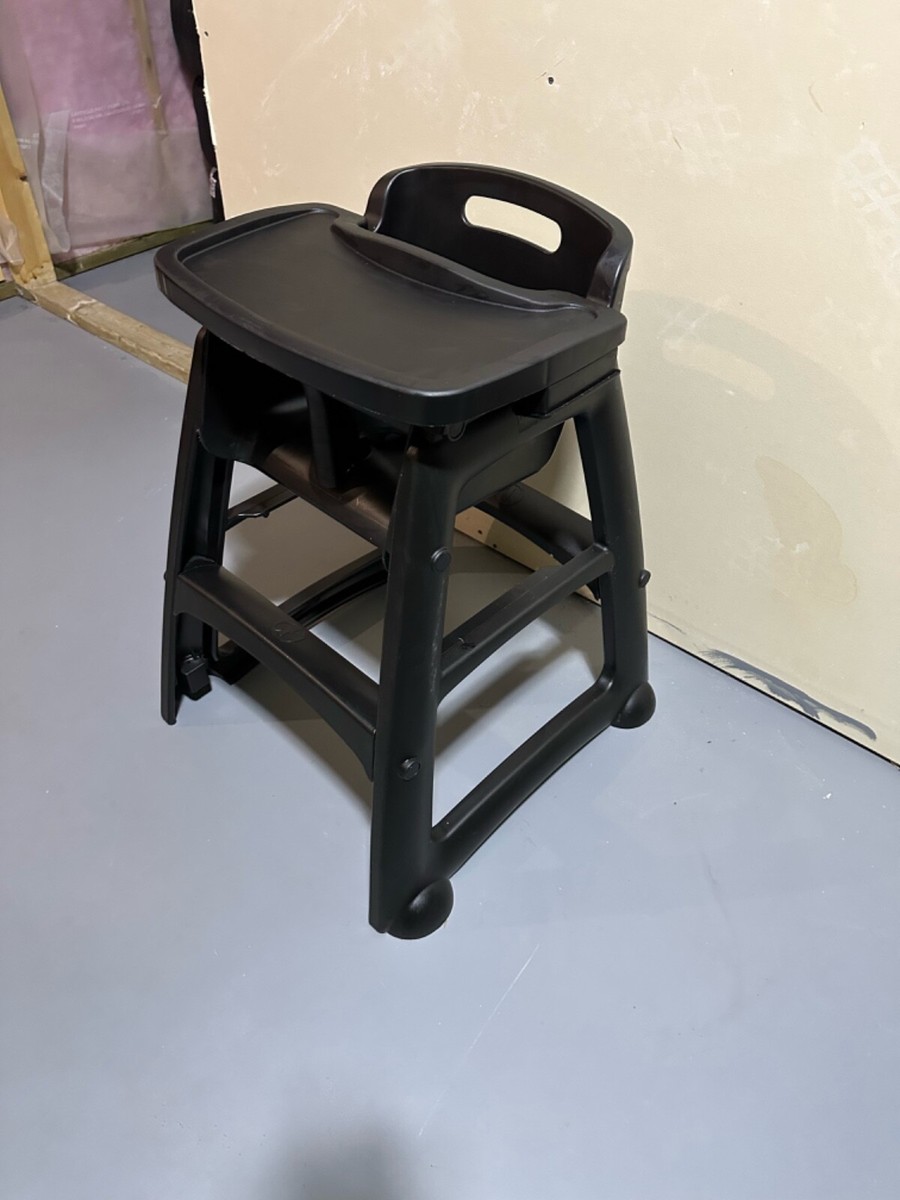 Rubbermaid high chair/youth chair with attachable tray (commercial