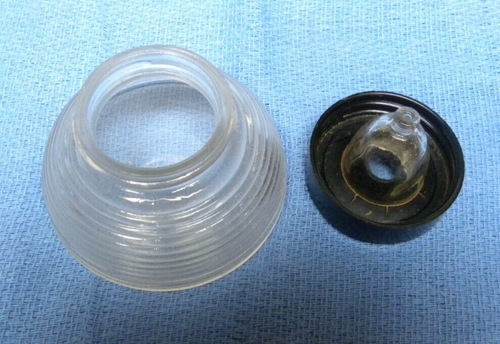 U.S. Navy No-Spill Inkwell in Box - Picture 2 of 5