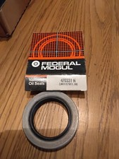 NOS NATIONAL FEDERAL-MOGUL OIL SEALS 470331N