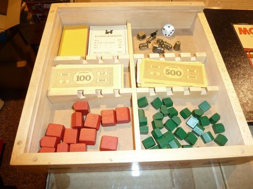 Hasbro Parker Brothers Monopoly Holzkiste Edition (2001) - Bild 4 von 5