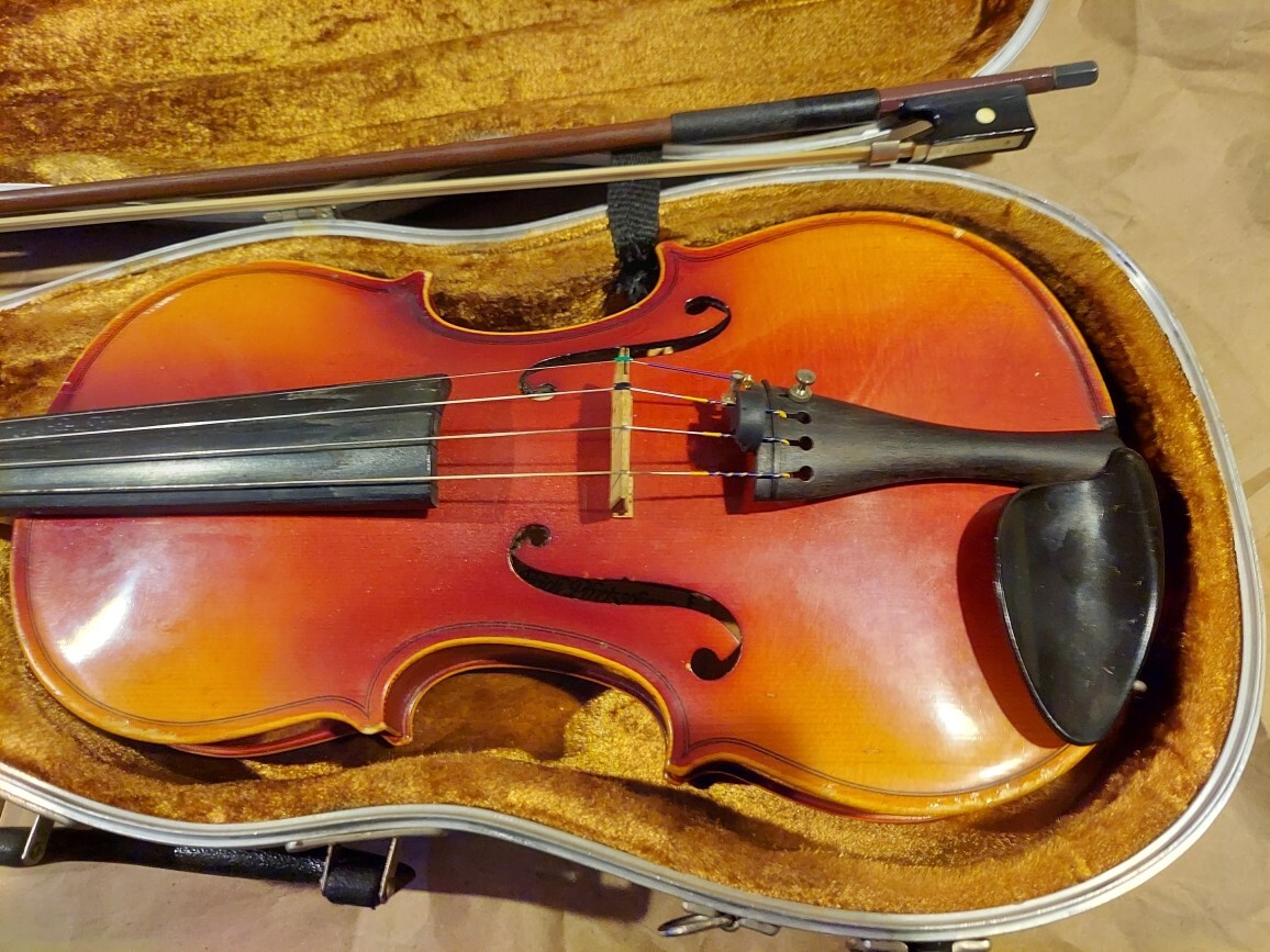 Erich Pfretzschner 3011-C size 4/4 violin. Germany 1987