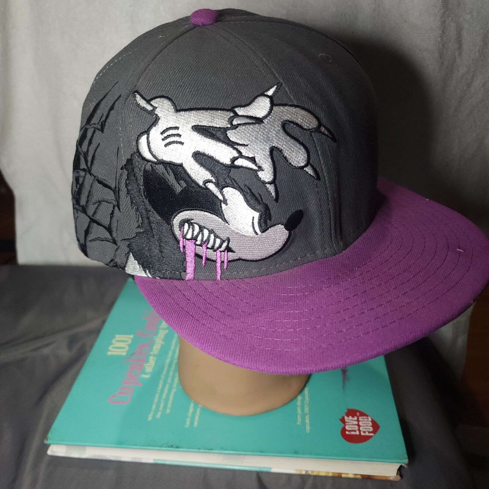 Picture 1 of 6