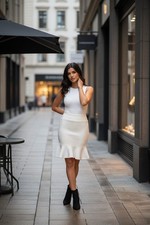 NWT Alexander McQueen White Pencil Skirt Ribbed Pattern ~ Size Medium ~ *WOW*