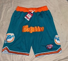 Miami Dolphins Collecting and Fan Guide 38