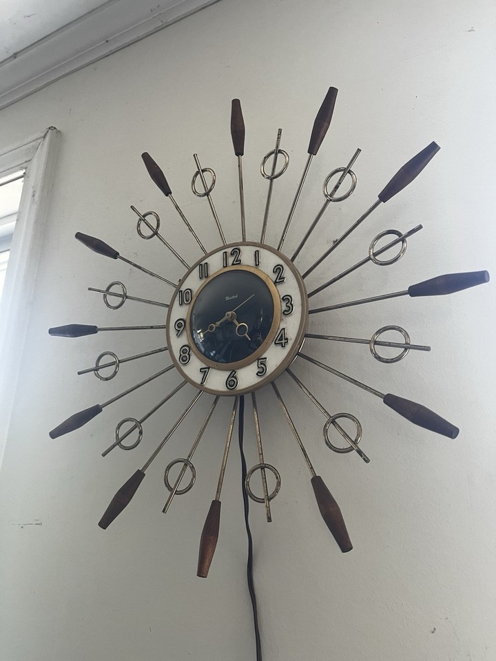 Vintage 1960s United Atomic Starburst Wall Clock MCM  Sputnik Wood Brass WORKS