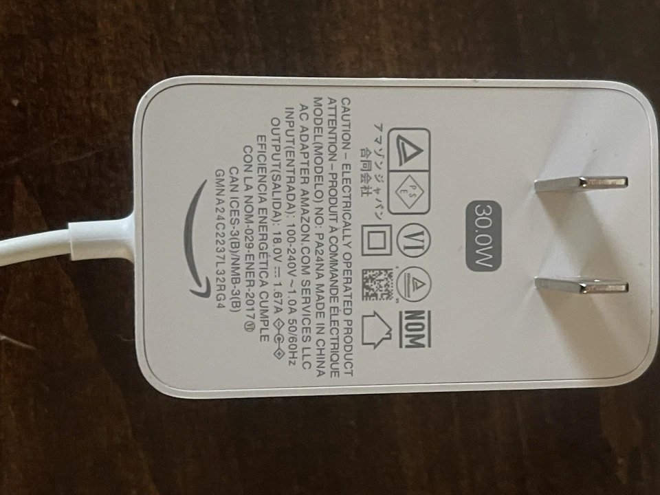 AMAZON ECHO SHOW 10 (3RD GEN) ALEXA SMART HOME CONTROL SPEAKER SCREEN - WHITE - Image 4 of 4