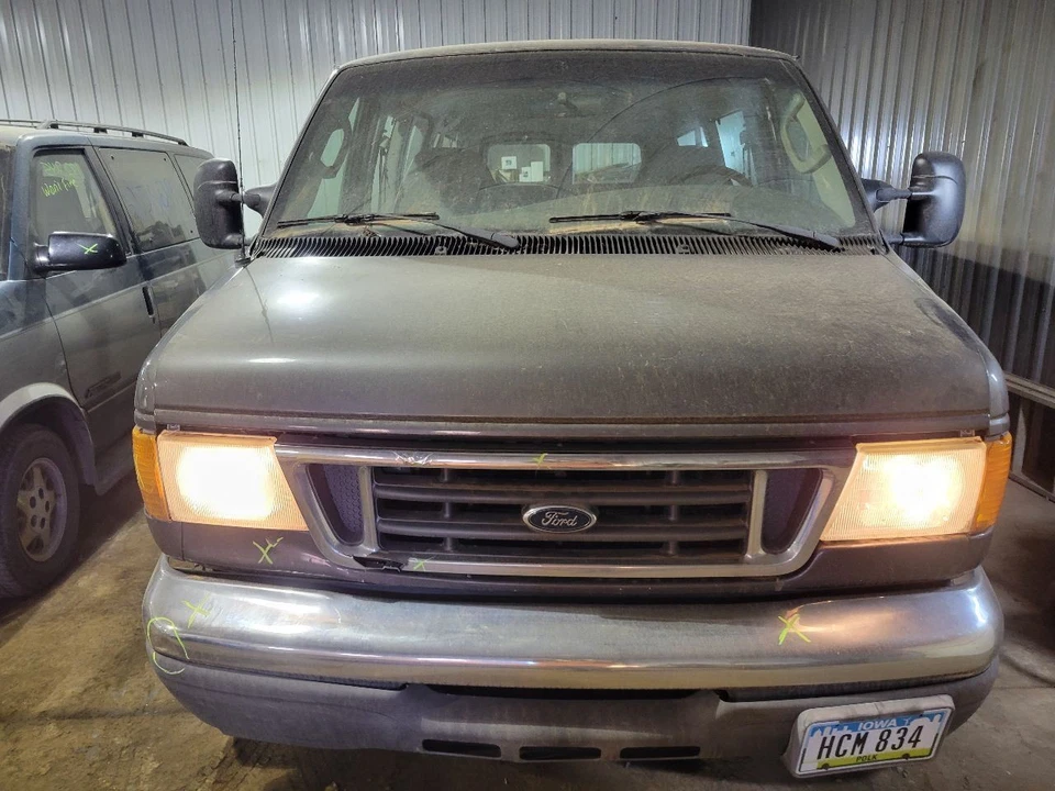 Capó para camioneta Ford E150 03-07 2059267 Foto 2 de 4