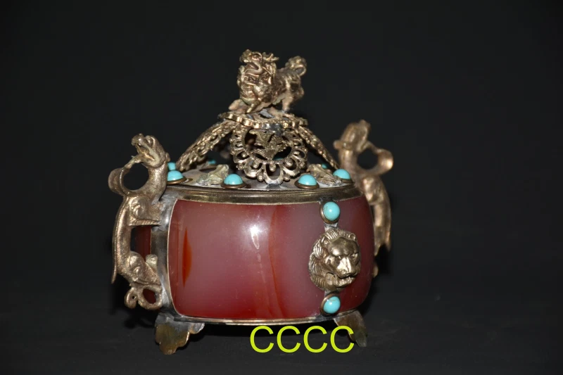 Quemador de incienso de león dragón jade rojo con incrustaciones de cobre plateado único de China Foto 3 de 4