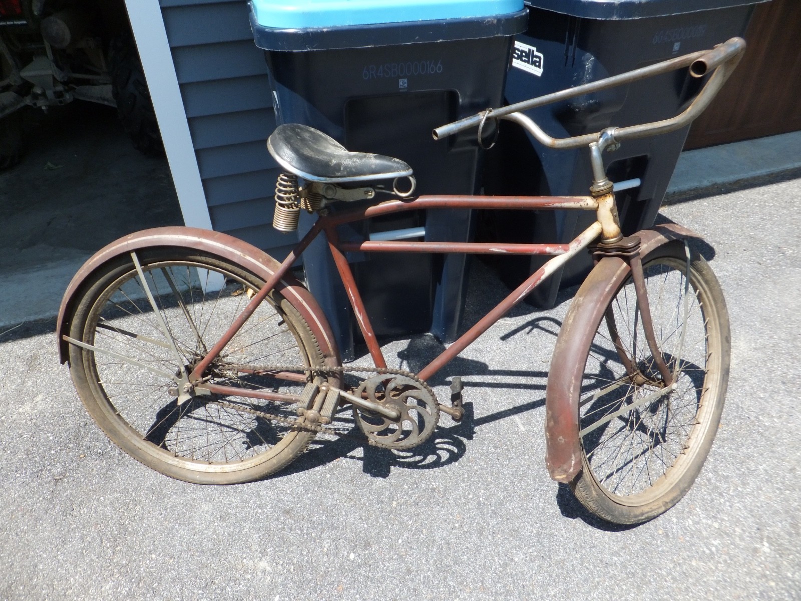 (Used) 1935 Wards Hawthorne Mens Bicycle Frame & Skip Tooth Sprocket Assembly (200.00 USD) (Used) 1935 Wards Hawthorne Mens Bicycle Frame & Skip Tooth Sprocket Assembly (200.00 USD)