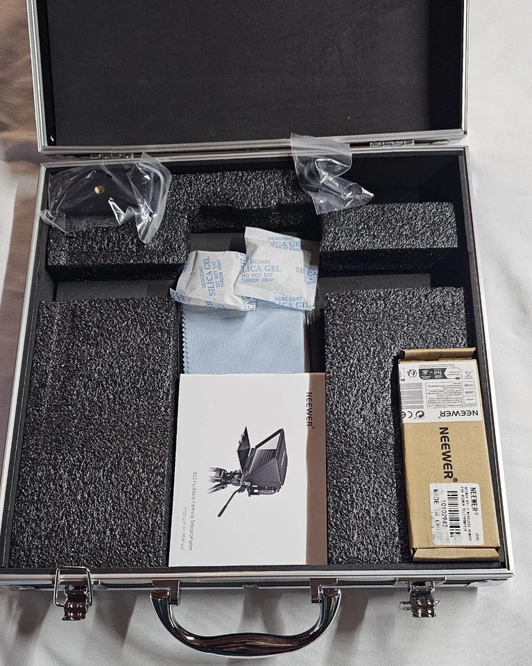 NEEWER X12 Aluminum Teleprompter w/ RT-113 Bluetooth Remote Control - Image 3 of 4