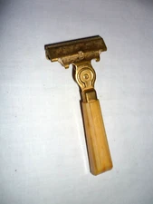 Vtg. Schick Eversharp razor butterscotch bakelite handle US Pat Pend 180608
