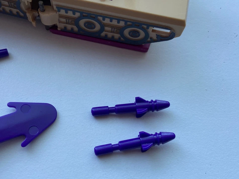 Transformers G1 2002 Blitzwing loose figur TFC book collection 17 reissue takara - Image 3 of 4