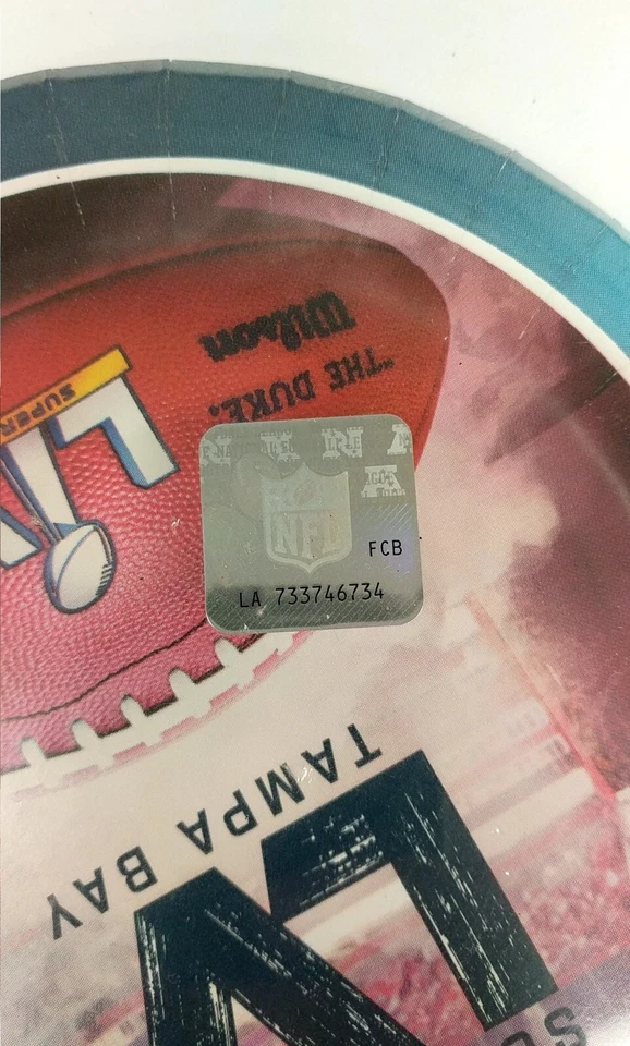2021 NFL Super Bowl LV 55 Paper Dessert Plates Party Supplies 8 Pack - Image 3 of 3