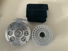 ARI T HART S3 LACHS/SALZWASSER FLIEGEN ANGELROLLE mit Ersatzspule und Koffer