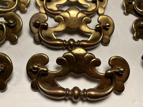 Lot Of 17 Vintage KBC2 Keeler Brass Co. Brass Dresser Furniture Drawer Pulls - Picture 5 of 19