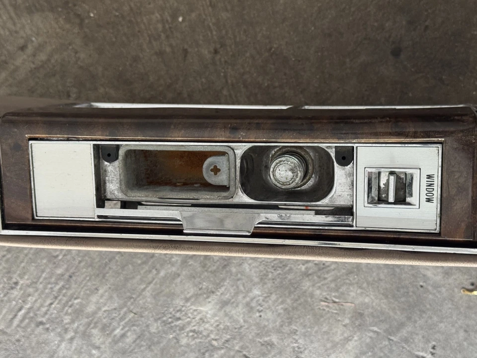 Interruptor de ventana cenicero de pasajero trasero derecho Cadillac Brougham 1990-1992 OEM DIESTRO Foto 4 de 4
