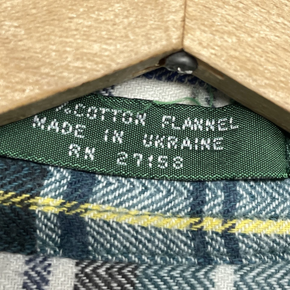 Claybrooke Outdoors Shirt Mens Large Green Blue Plaid Flannel Button Up Ukraine - Image 2 of 4