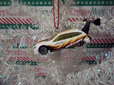 FORD FOCUS CHRISTMAS ORNAMENT RACER