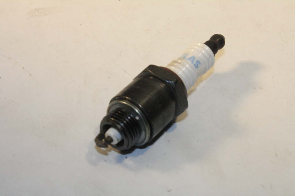 Spark Plugs ATLAS C61R 46-pcs.  2 Boxes 1 sealed  22 open box like AUTOLITE 86