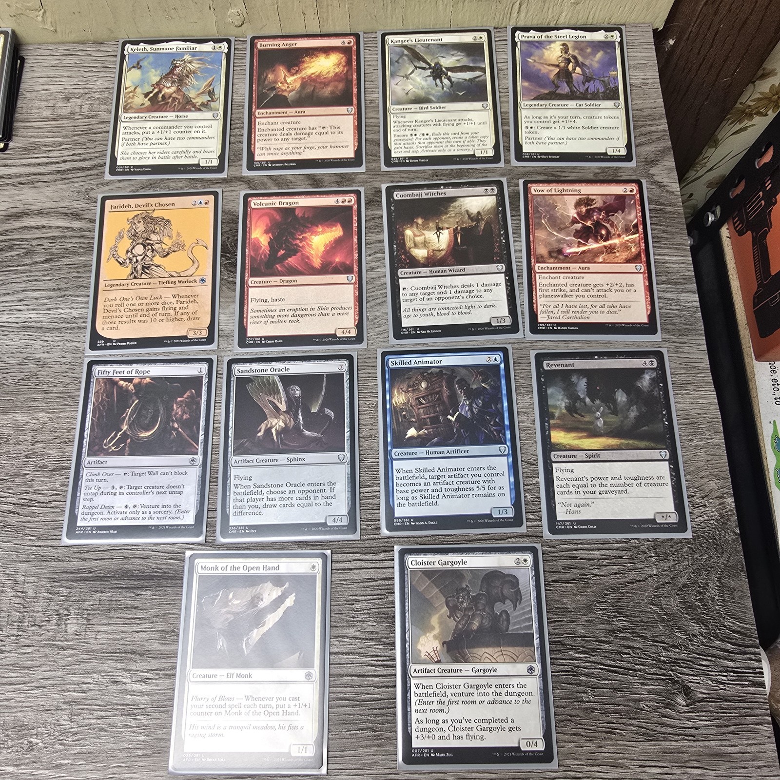 Lote de 14 cartas Magic The Gathering Commander Legends EDH Keleth Prava Farideh arenisca oráculo