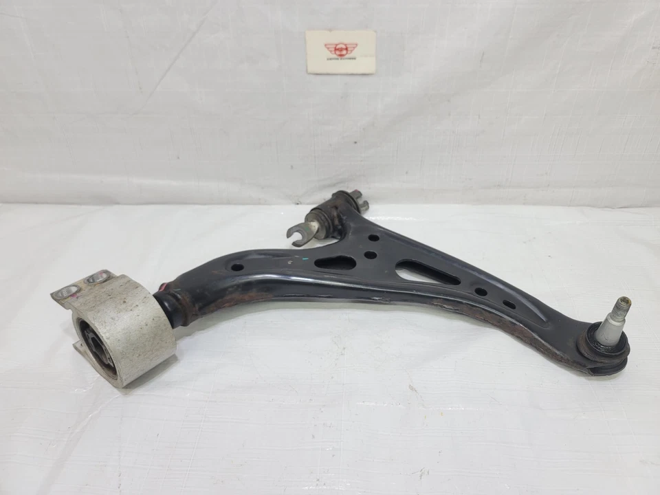 GMC Terrain 2018-2024 brazo de control inferior delantero derecho lado del pasajero OEM 87821886 Foto 3 de 4