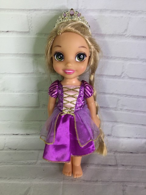 rapunzel glow and style doll
