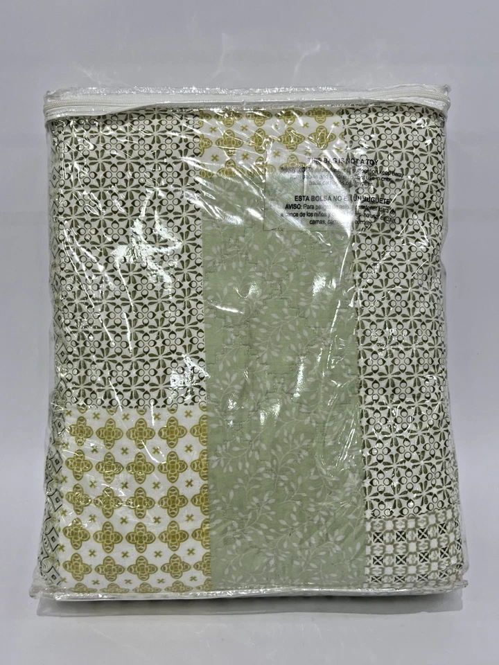 Greenland Home Fashions 2-Pc Twin Sz Juniper Quilt and Pillow Sham Set -Sage NEW - Image 2 of 3