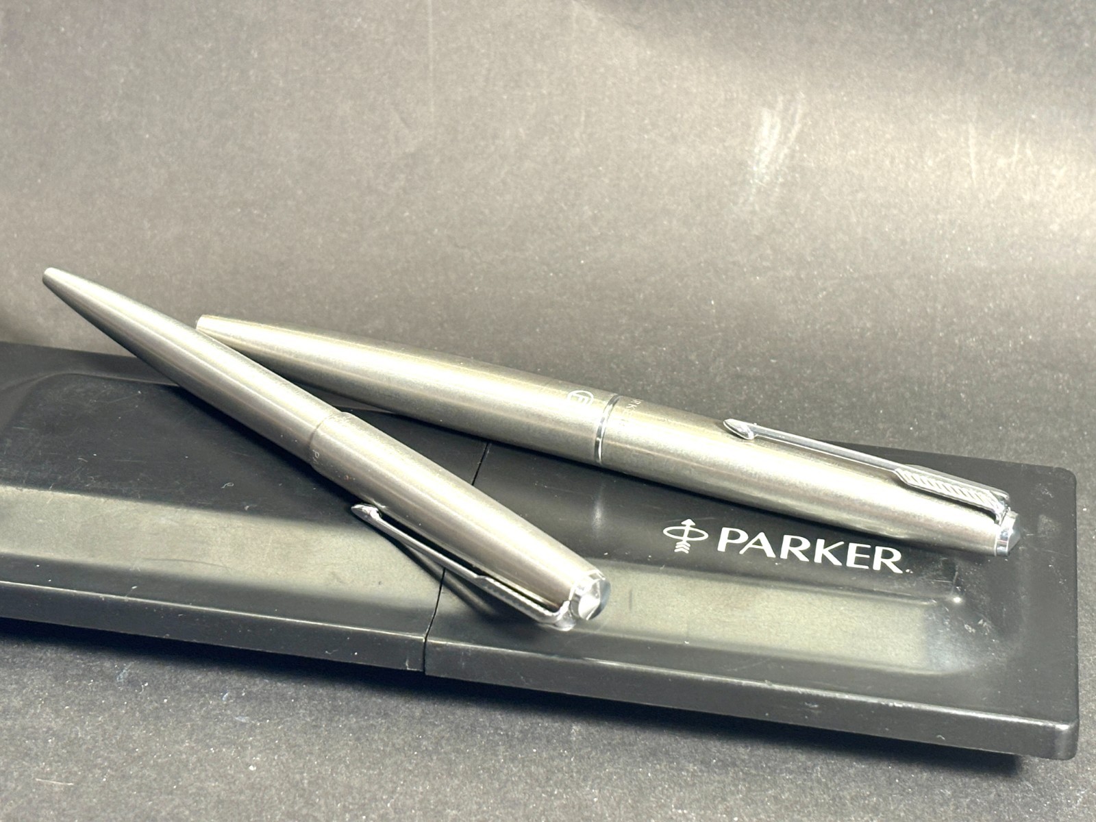 Parker — Fountain Pen — Fine (F) nib — fountain pen for sale on Nibfolio — photo 3