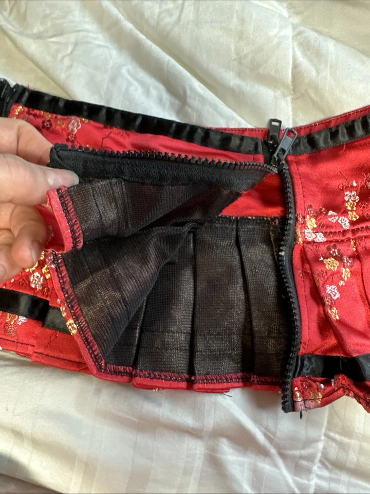 Microfalda Living Dead Souls para mujer brocado rojo gótica Halloween talla L Foto 3 de 4