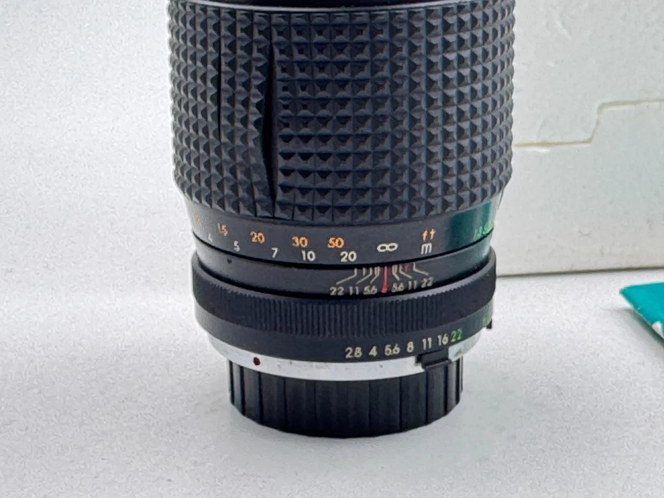 Vintage Minolta Mount Focal 135mm f/2.8 Telephoto Lens – Multi-Coated w/ Box - Image 3 of 4