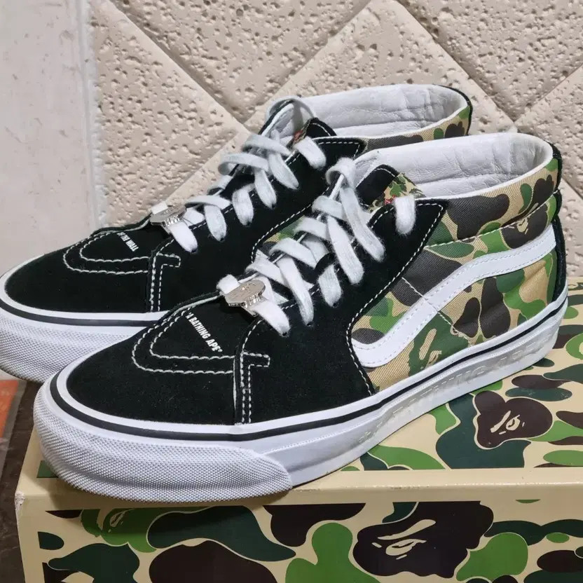Vans x Bape Sk8-Hi Mid Sneakers, Size 265, Black Suede thumbnail 4