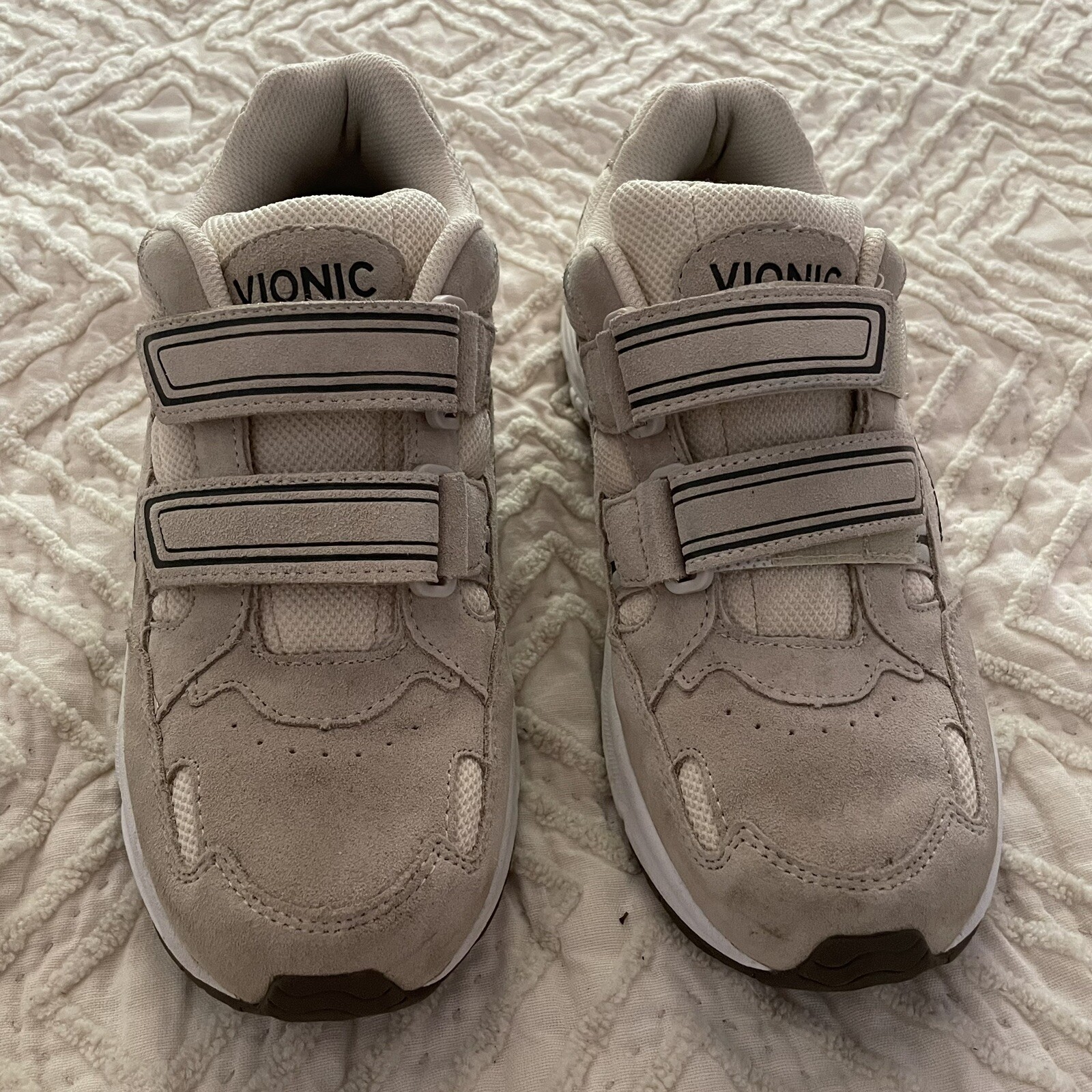 Vionic Women’s Tabi Walker Arch Support Cream Sue… - image 2