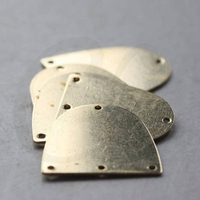 20 Pieces Raw Brass 4 Holes Half Circle-U Link-Charm 20x20mm 20 Pieces Raw Brass 4 Holes Half Circle-U Link-Charm 20x20mm
