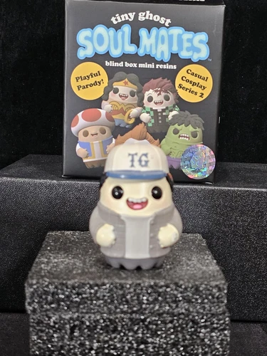 Tiny Ghost Soul Mates Series 2 Short Round (Tall Square)