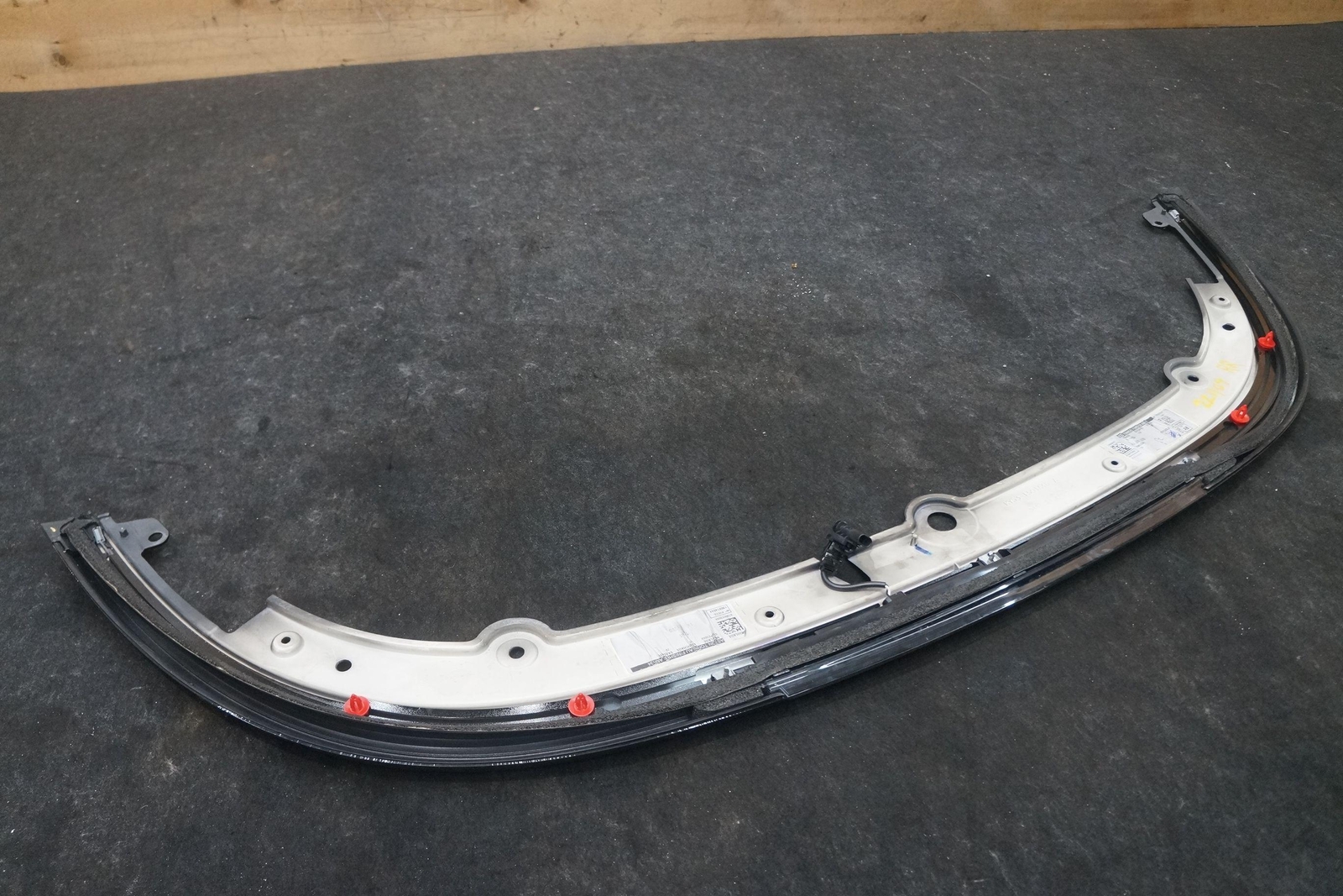 Rear Tonneau Cover Finisher Trim Panel Light KY53-L501A46-A Aston Martin DB11