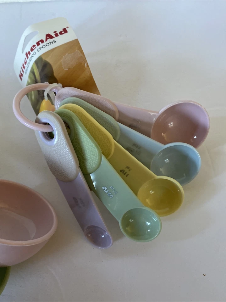 Multi Color KitchenAid Measuring Cups and Spoons Set Pink Blue Yellow Green New - Image 3 of 3