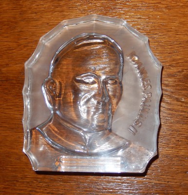 Portrait JOHANNES PAUL II aus Glas gegossen Platte mit Fuß zum Aufstellen auf Möbelstück