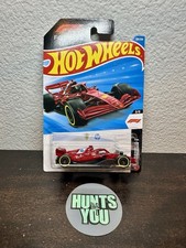 Hot Wheels F1 Scuderia Ferrari HP Formula 1 Racing Team