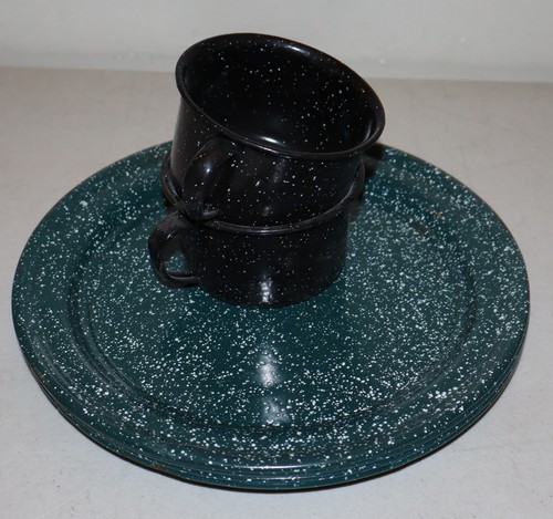 Metal Green & White Speckled Enamelware -4 Plates, 2 Mugs/Cups Black/White