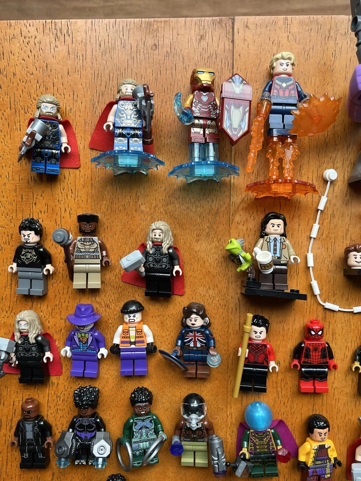 LEGO Marvel & DC Minifigure Collection Mixed Superhero Lot - Image 2 of 4