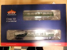 Bachman 32-285 OO Gauge Class 101 DMU BR Green with Whiskers