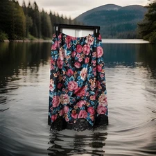 Vintage Vanity Fair Half Slip Small Bright Roses Silky Tricot Nylon Sz M Lacey