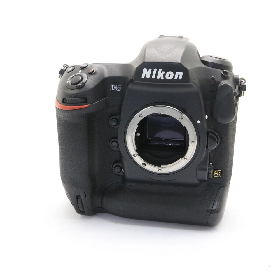 Nikon D5 Digital Camera body 20.8MP DSLR (Dual XQD Slots) SHUTTER COUNT : 10,121 - Image 2 of 4