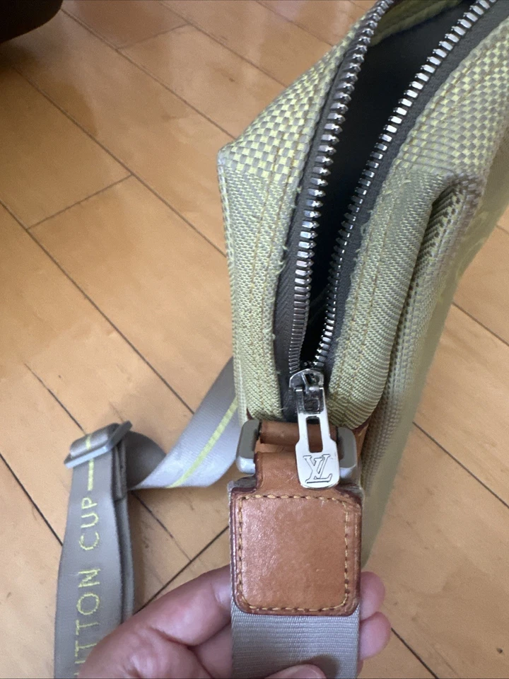 Louis Vuitton Taza Lona Verde Lima Damier Geant Lona Cuero Edición Limitada Foto 3 de 4