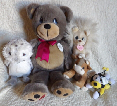 PRECIOUS MOMENTS PLUSH LOT 5 CHARLIE BEAR LEON LION BUZZ BEE COW & SPOTTED OWL