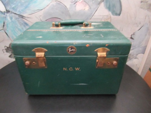 Vintage SHORTRIP GREEN Hard Leather Overnight Case with Make Up / Toiletry Set